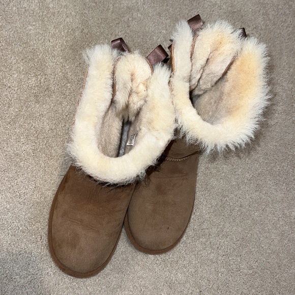 UGG Bailey Bow Chestnut - Picture 4 of 5